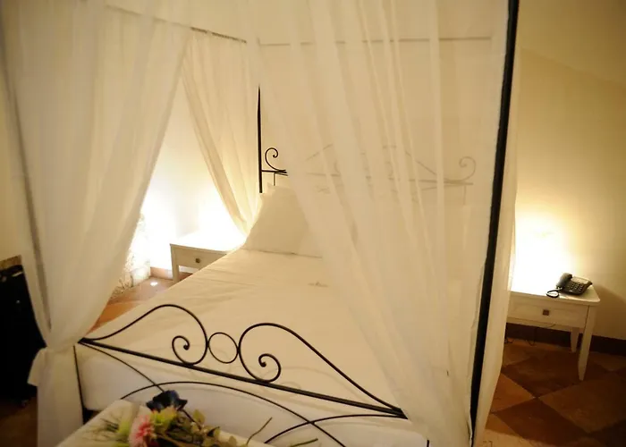 Il Nido Dei Falchi Couette-café 4*