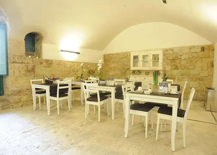 Il Nido Dei Falchi לינה וארוחת בוקר אלטאמורה