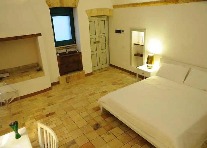 Il Nido Dei Falchi לינה וארוחת בוקר אלטאמורה